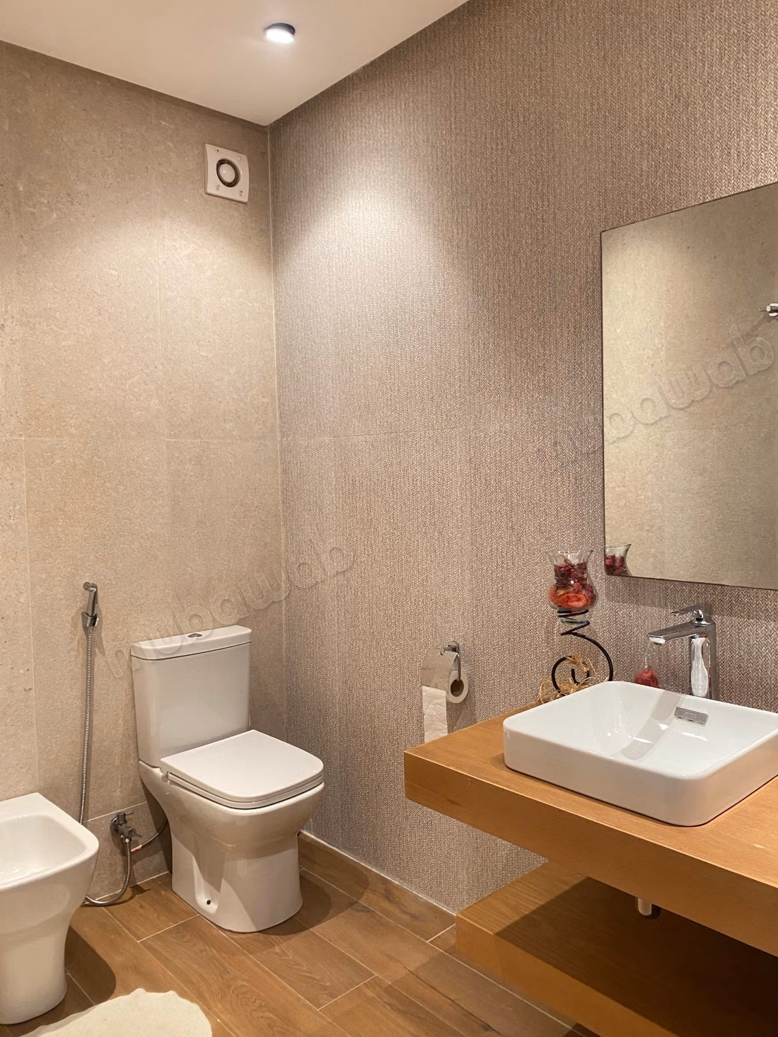 Superbo appartamento al piano terra in affitto – Hay Riad