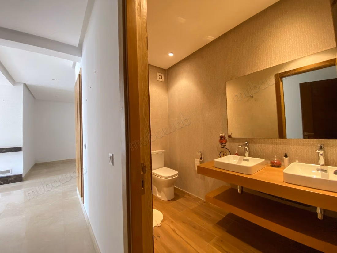 Superbo appartamento al piano terra in affitto – Hay Riad