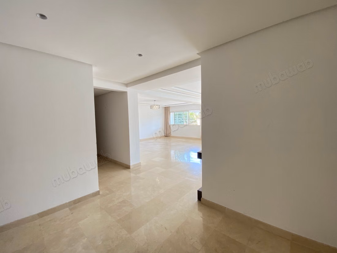 Superbo appartamento al piano terra in affitto – Hay Riad