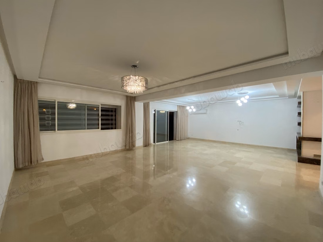 Superbo appartamento al piano terra in affitto – Hay Riad