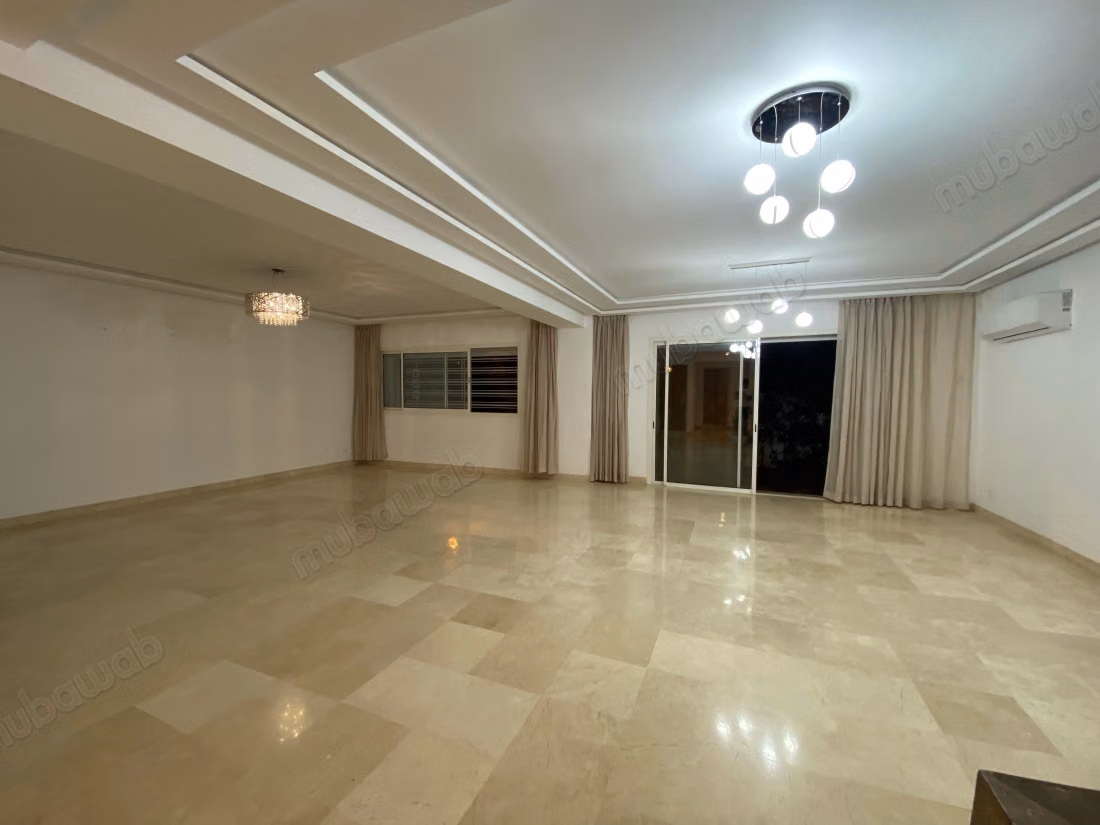 Superbo appartamento al piano terra in affitto – Hay Riad