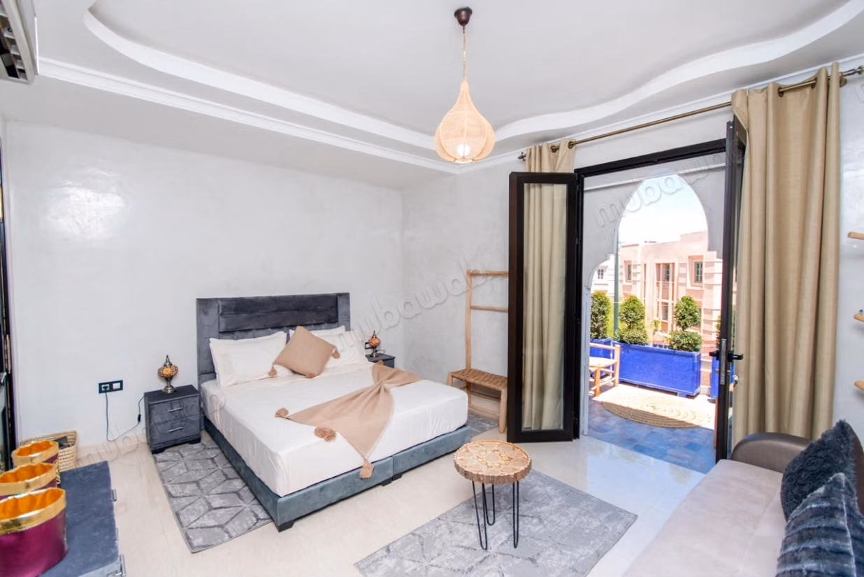 Maison individuelle de 800 m², targa à louer