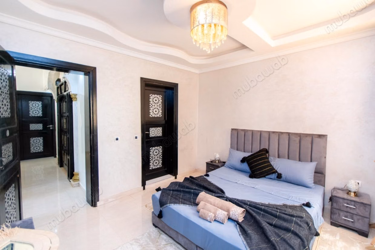 Maison individuelle de 800 m², targa à louer