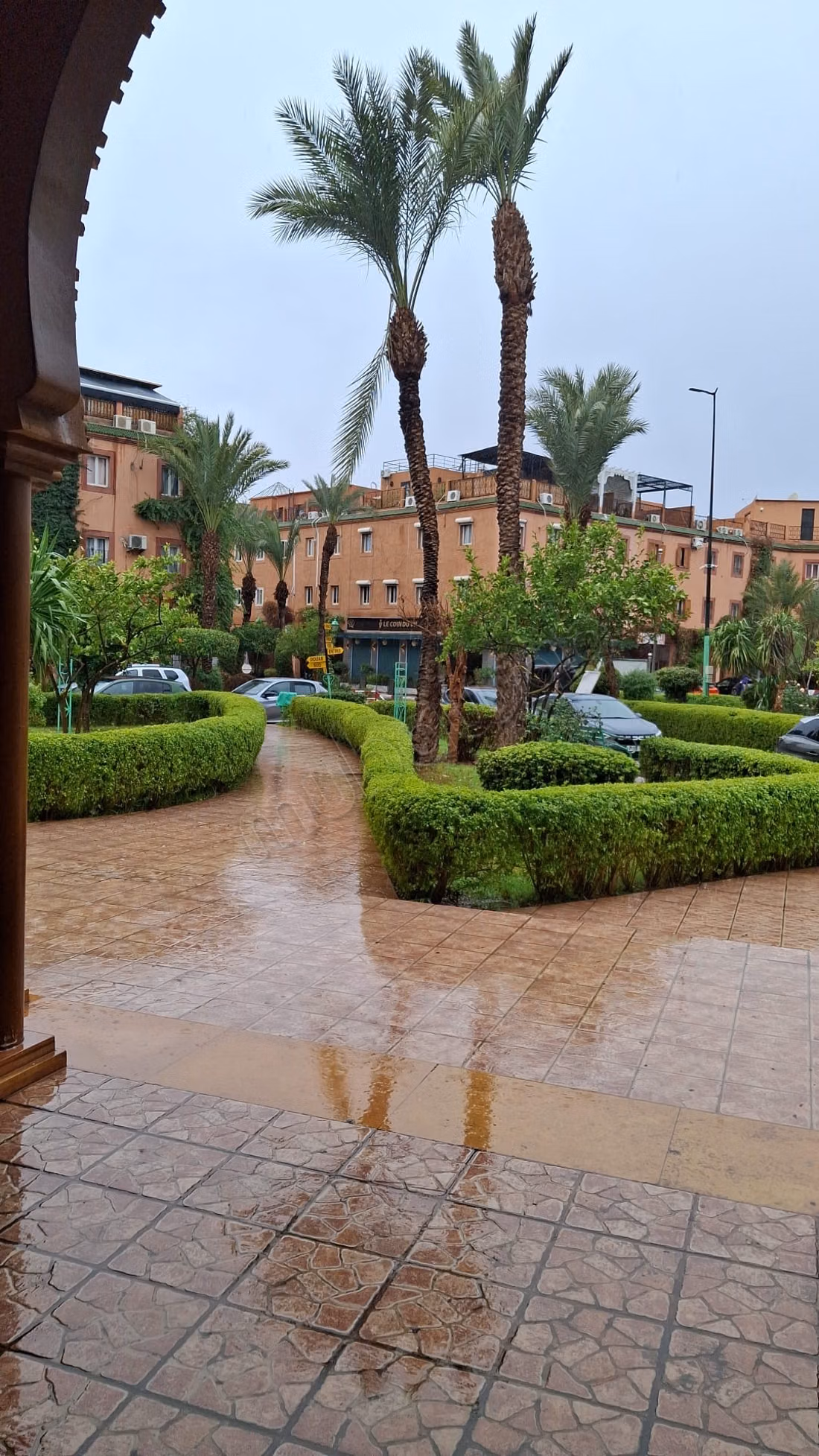 Appartamento in affitto a Ennakhil Palmeraie. 2 belle camere. Ben arredato