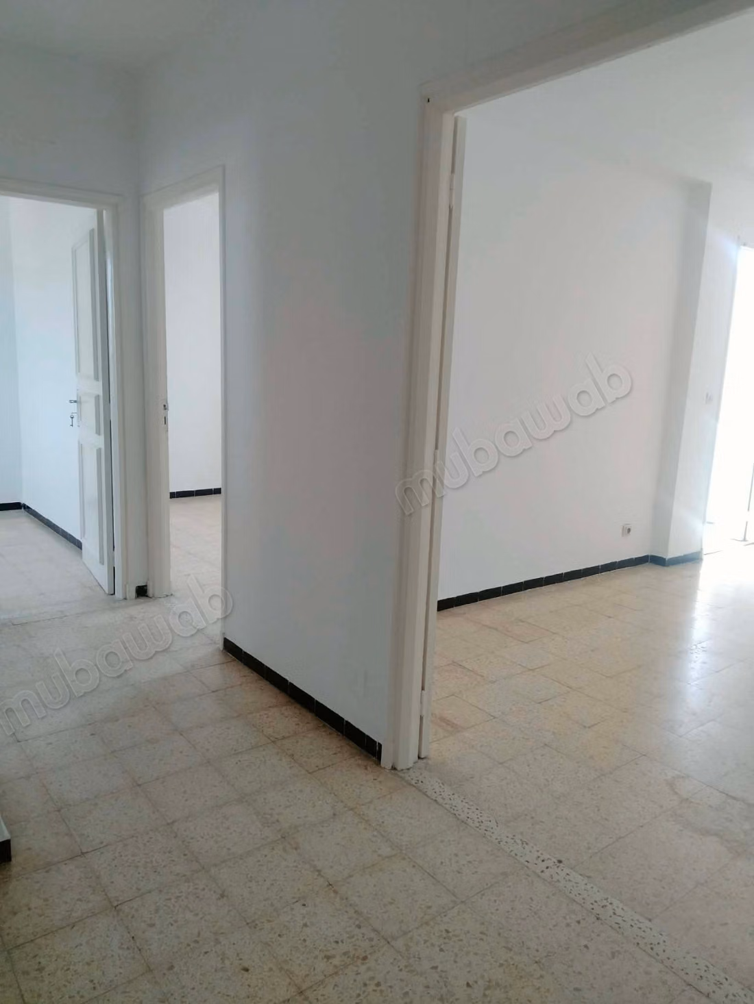Bell'appartamento in vendita a El Ouardia. Superficie di 75 m². Sicuro 24 ore su 24