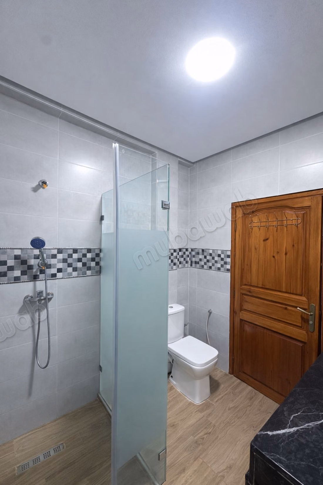 Location villa de luxe à Bourrous. 
Surface totale 2000 m². 
Meublé