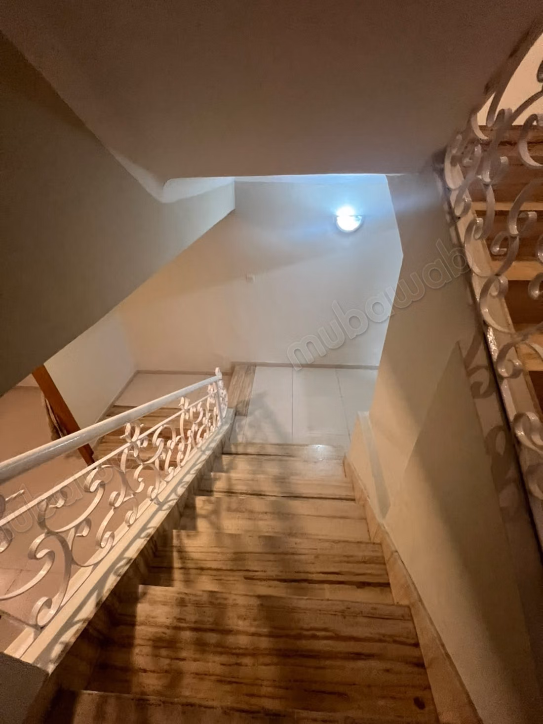 Somptueuse villa à louer en Hassan Centre Ville. Surface de 240 m². Tout confort avec cheminée et climatisation