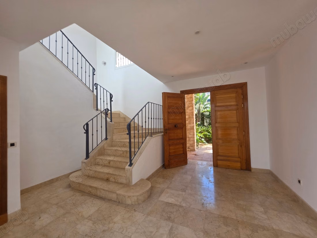 Beautiful villa with pool in closed residence Darb