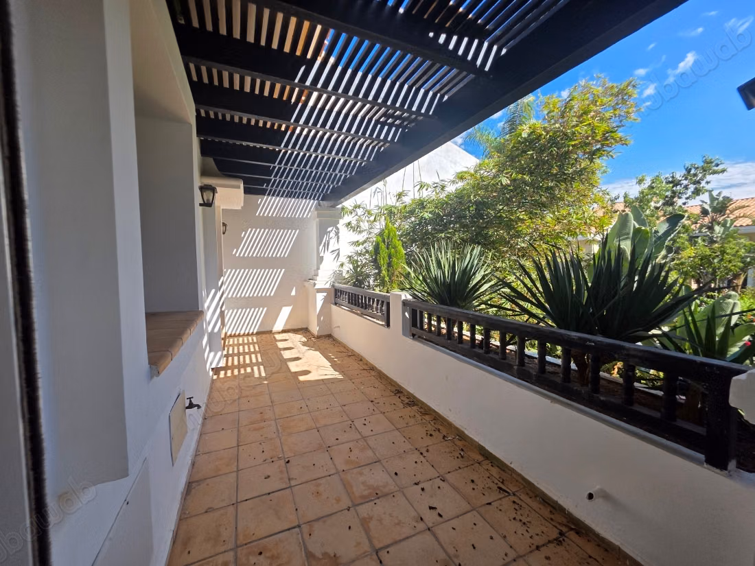 Beautiful villa with pool in closed residence Darb