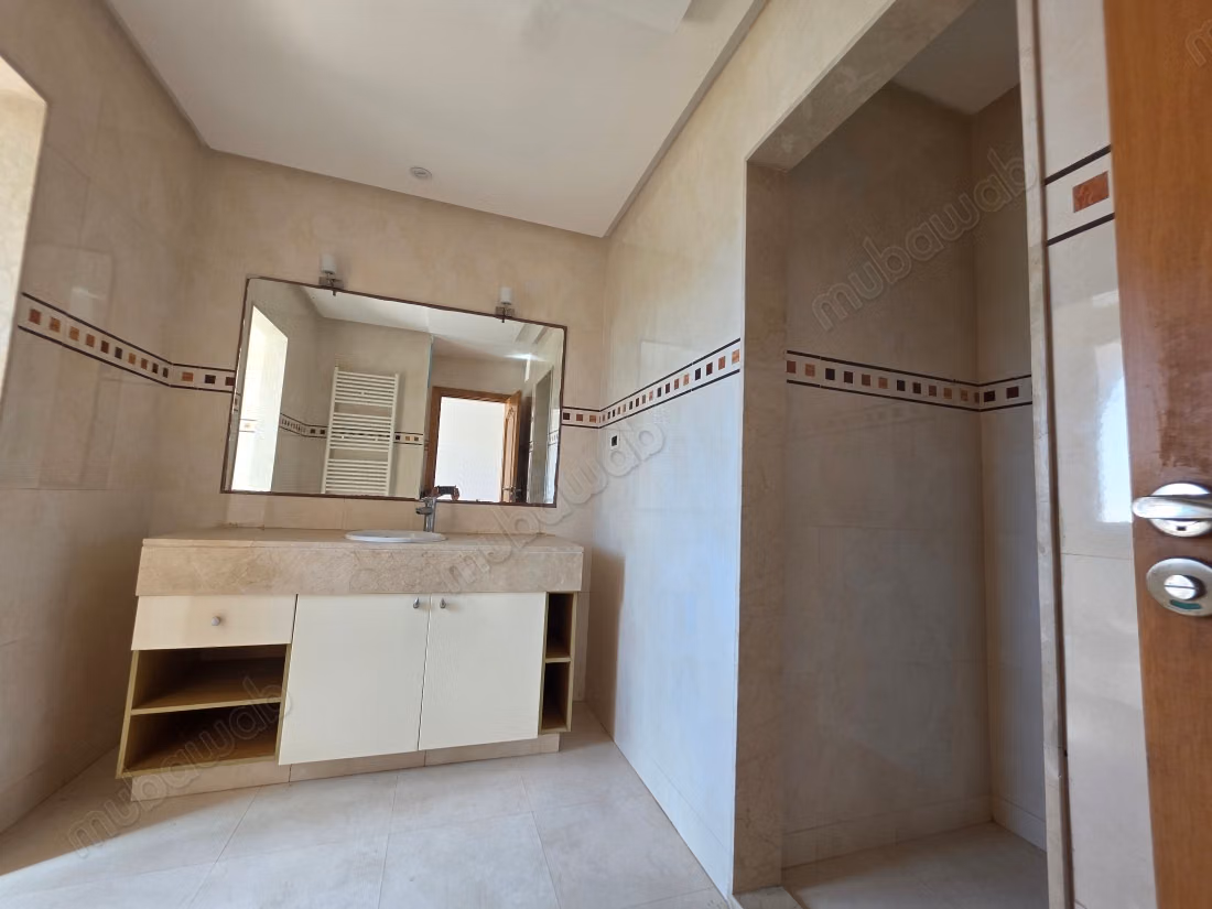 Beautiful villa with pool in closed residence Darb