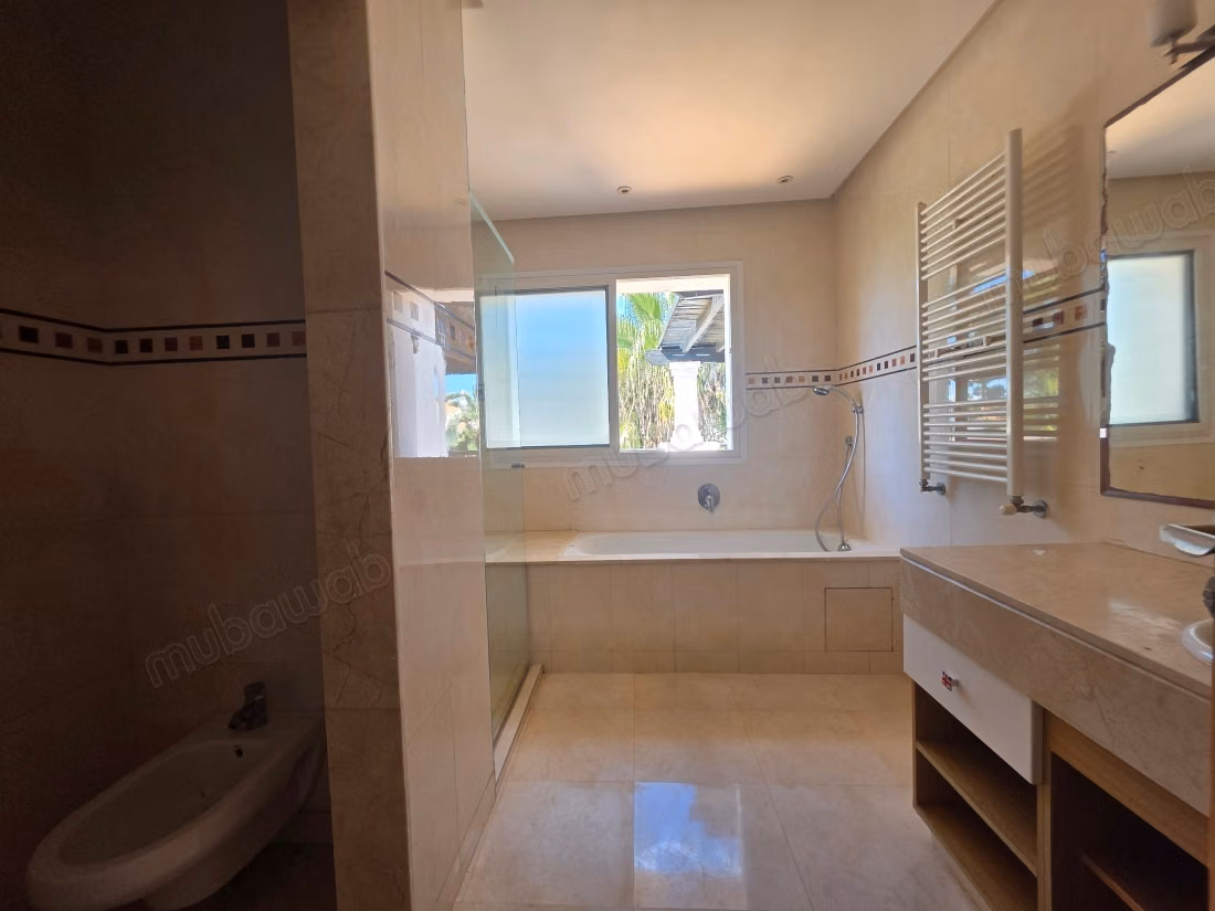 Beautiful villa with pool in closed residence Darb
