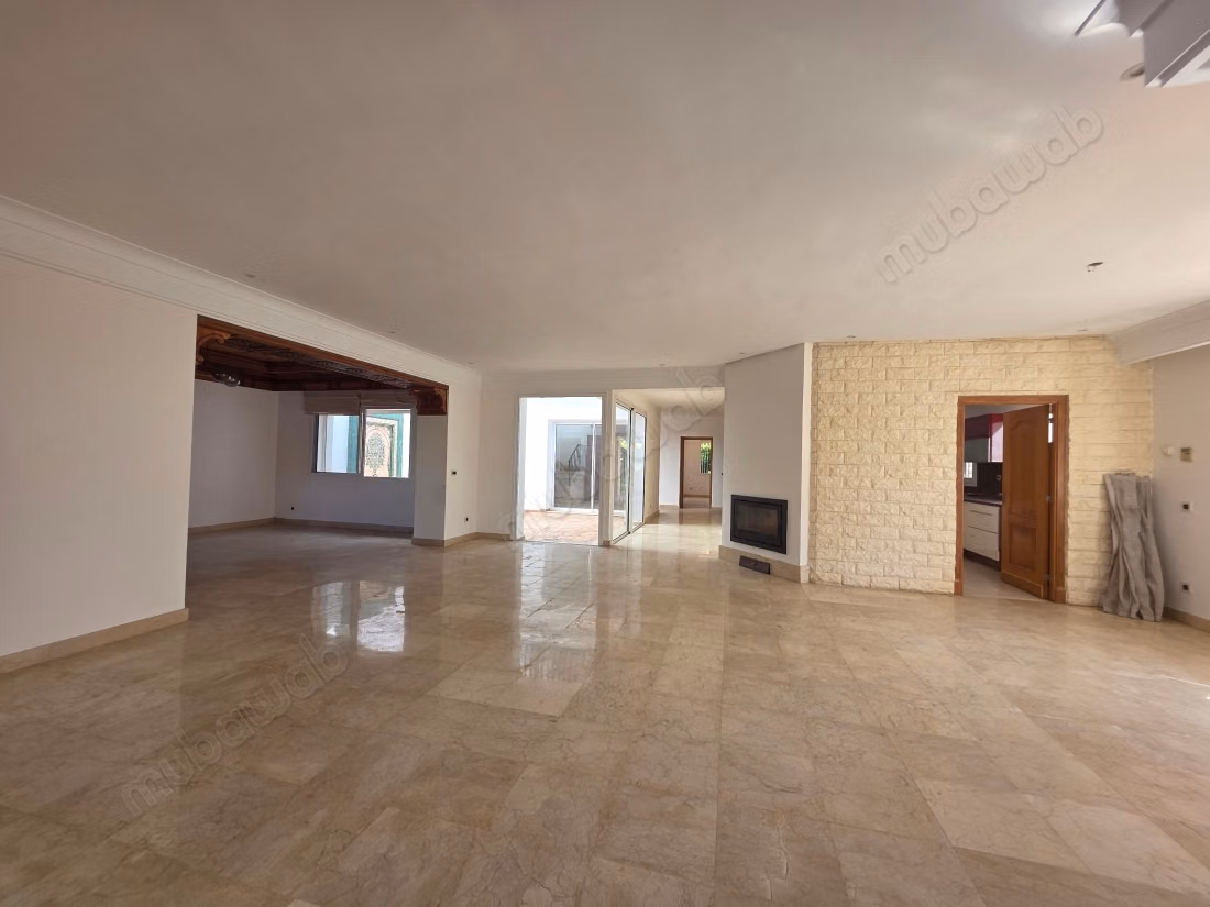 Beautiful villa with pool in closed residence Darb