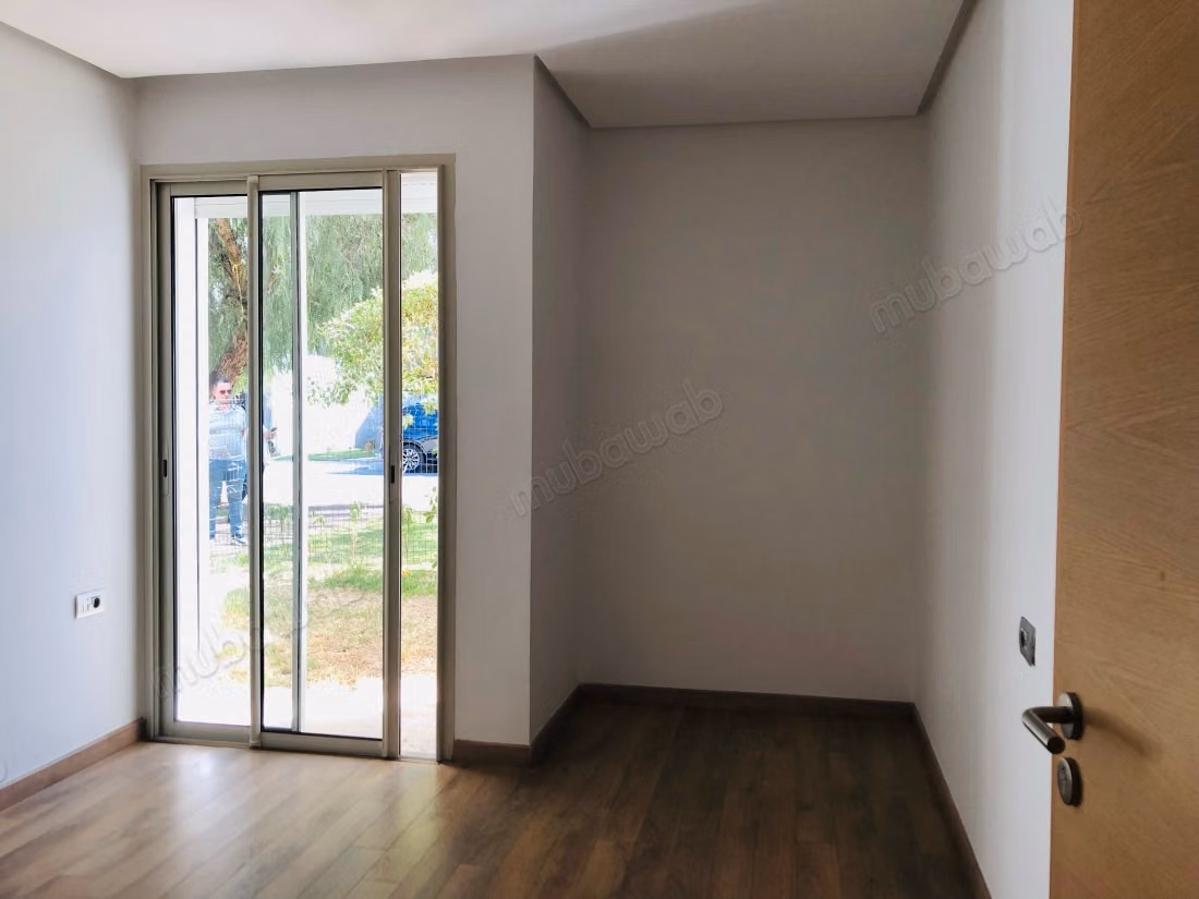 Magnifique rez de jardin plein Sud – 105 m² 
80 m² de jardin titré