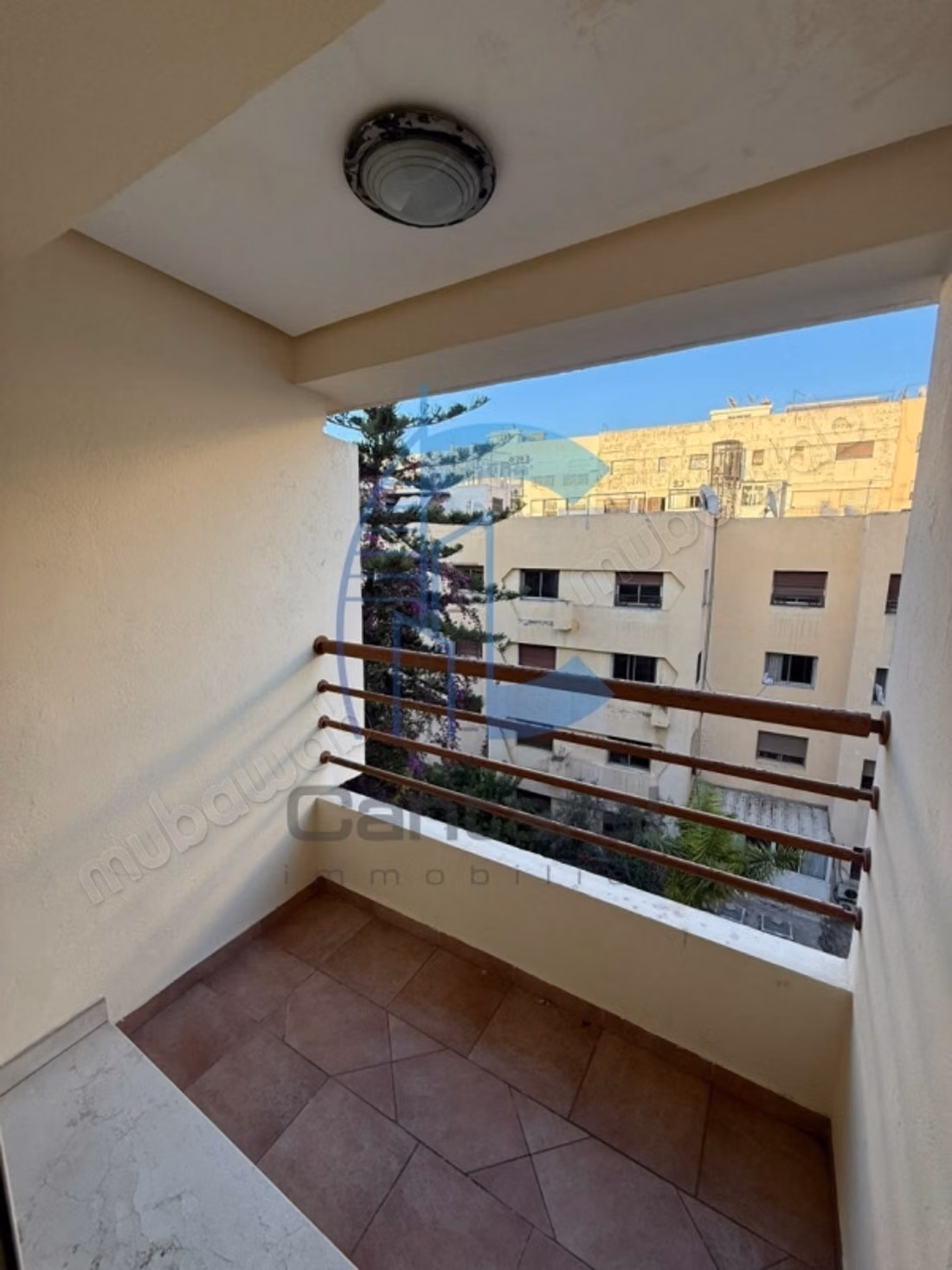 À louer – bel appartement vide à racine