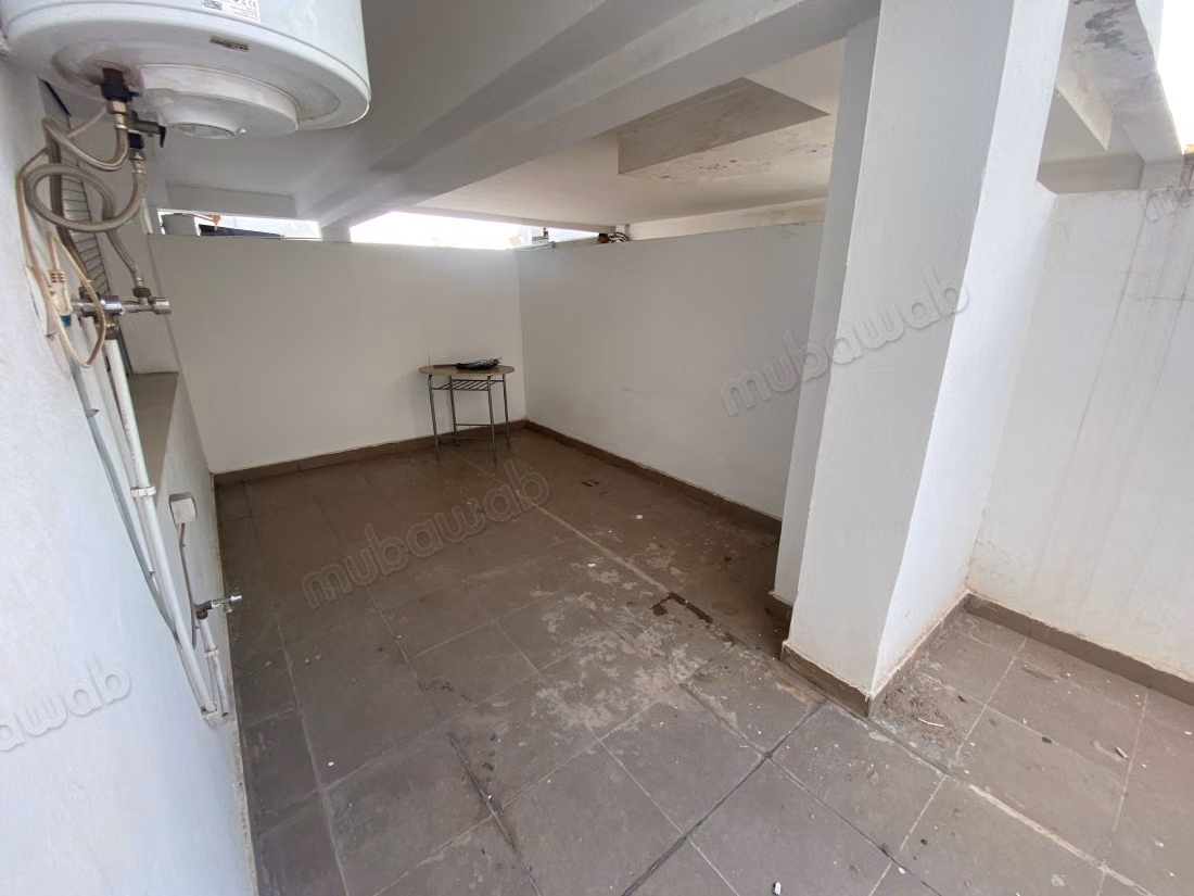 Bel appartement en location à Sidi Maarouf.
Superficie 84 m².
Ascenseur et terrasse