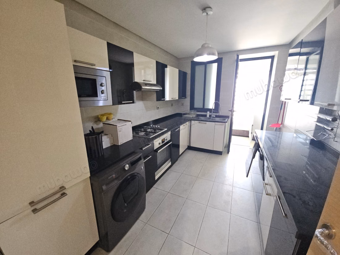 Très Bel Appartement Meublé 3 Chambres à Hay Riad