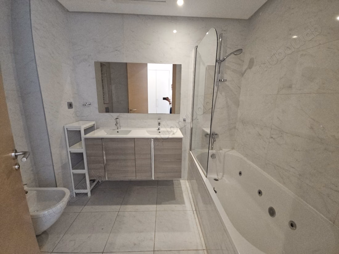 Très Bel Appartement Meublé 3 Chambres à Hay Riad
