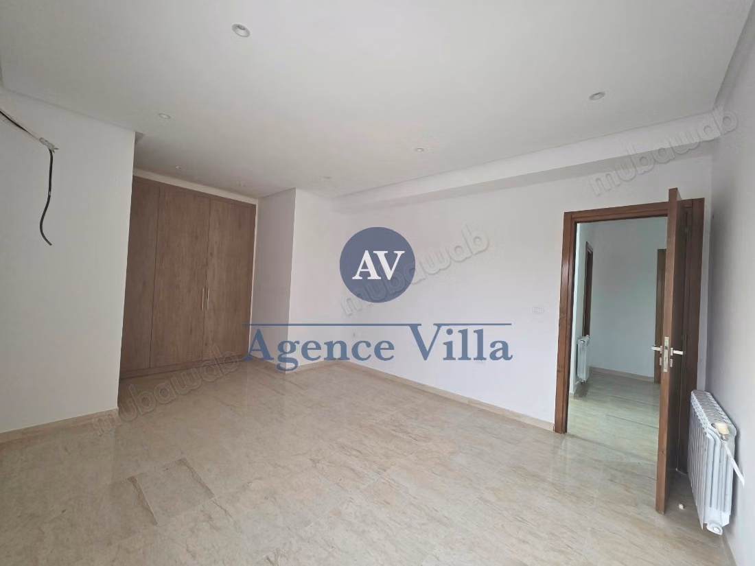 A vendre une villa neuve à Carthage