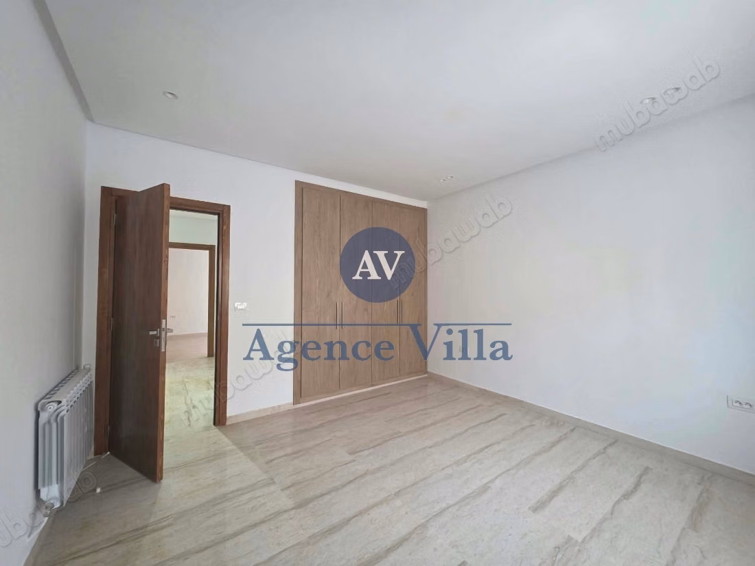 A vendre une villa neuve à Carthage
