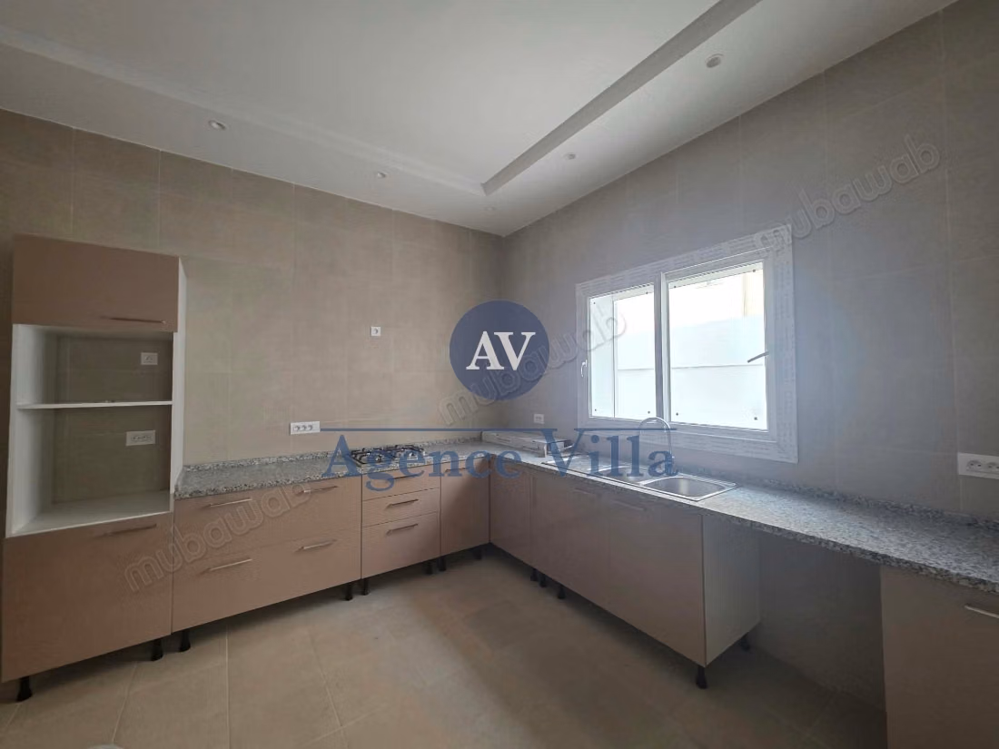 A vendre une villa neuve à Carthage
