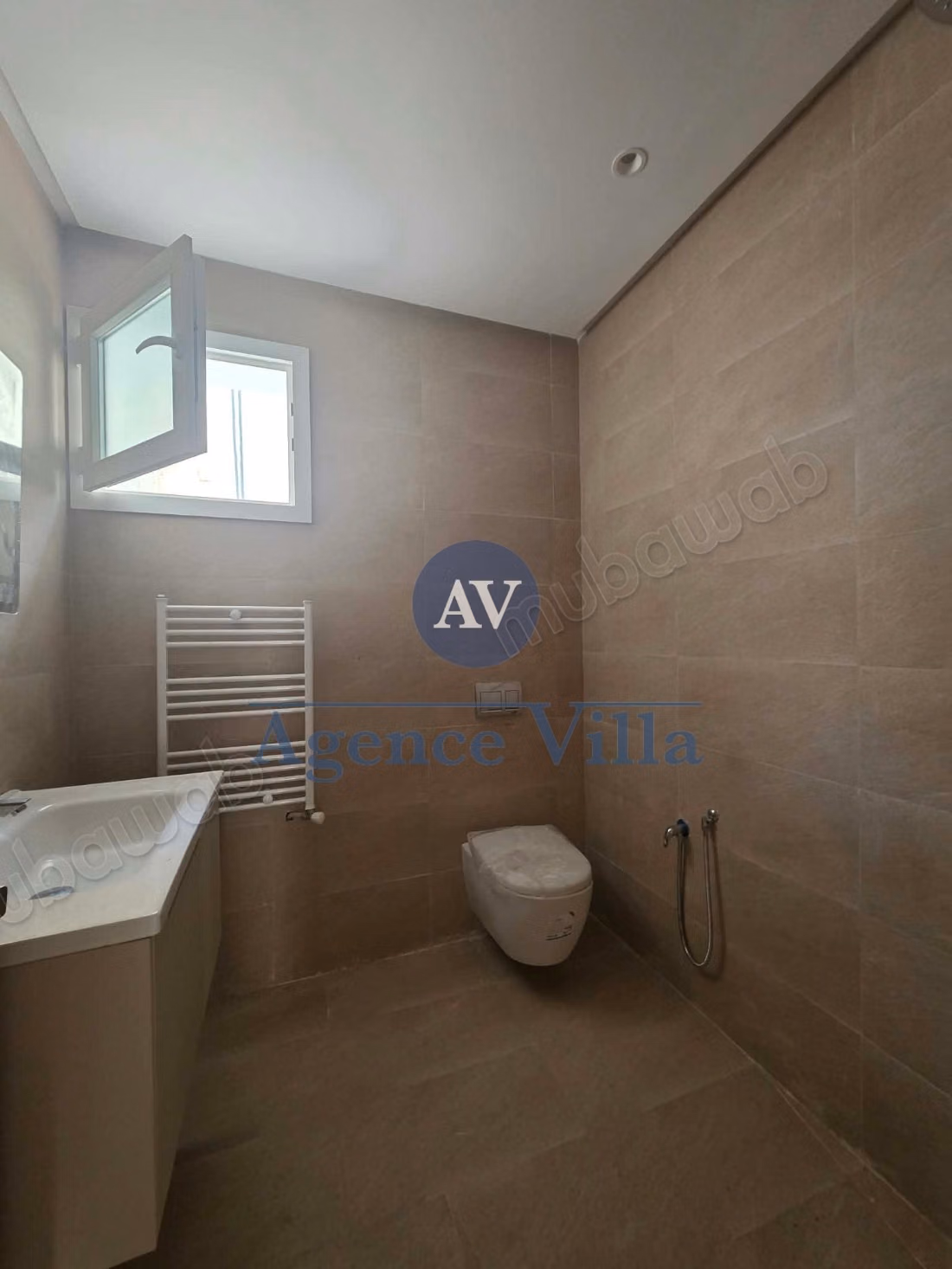 A vendre une villa neuve à Carthage