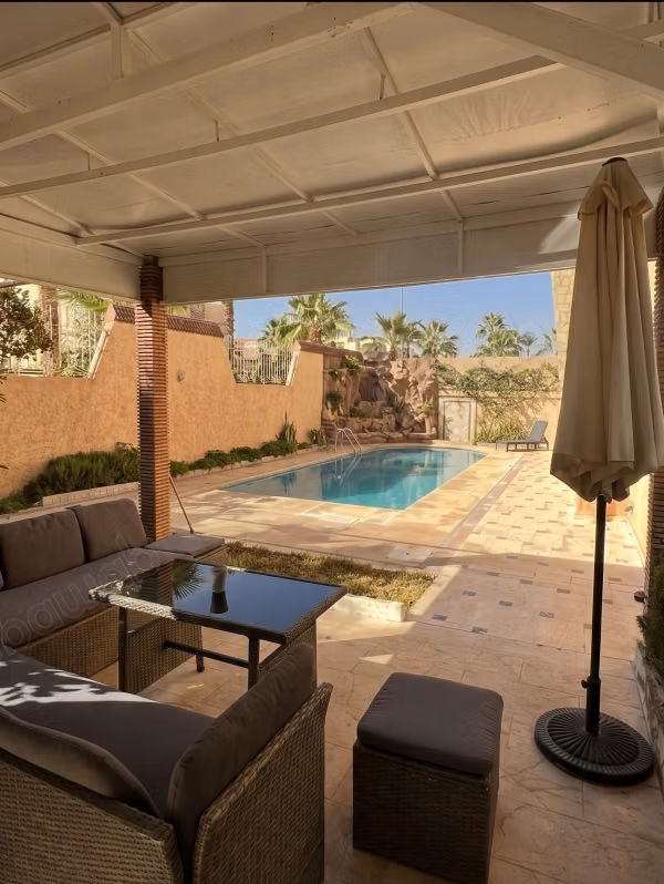 Belle villa avec piscine LLD 
Rte de Casa