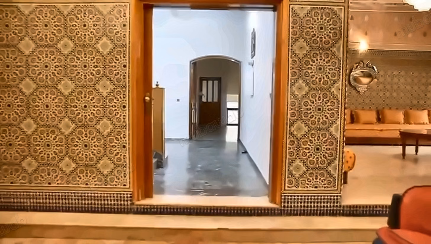 Uitstekende villa te koop aan de Imouzerweg. Oppervlakte 1247 m². Centrale verwarming en stevige deur