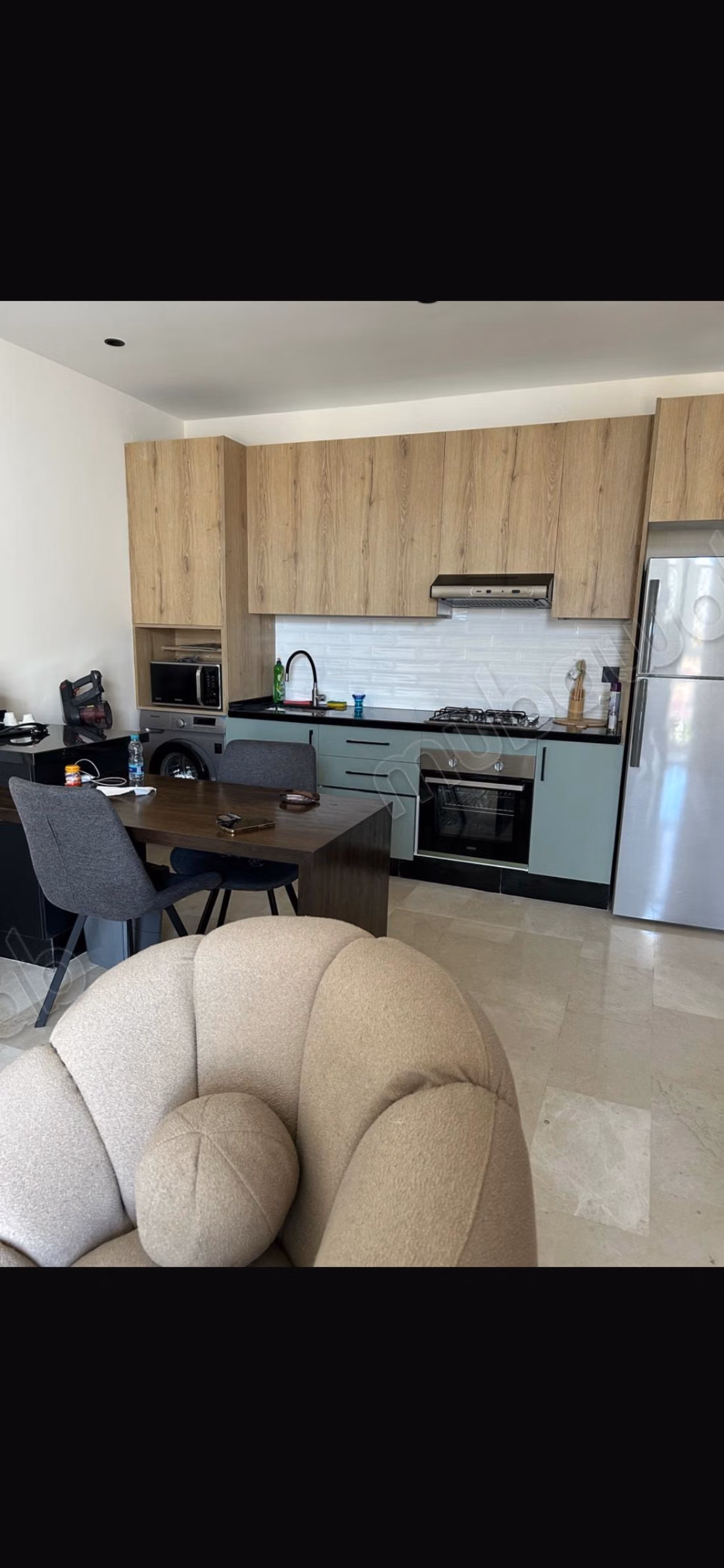 Superb studio for rent in Franceville for a long duration