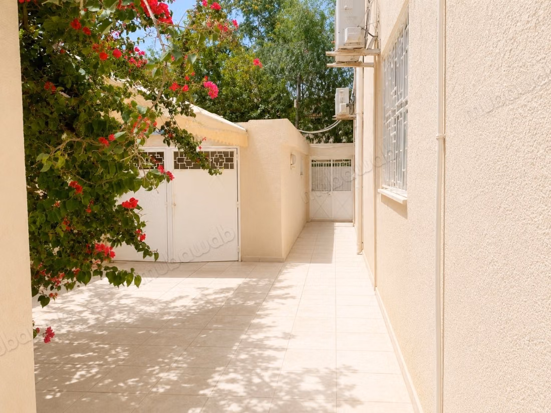 A Vendre villa indépendante Au Bardo