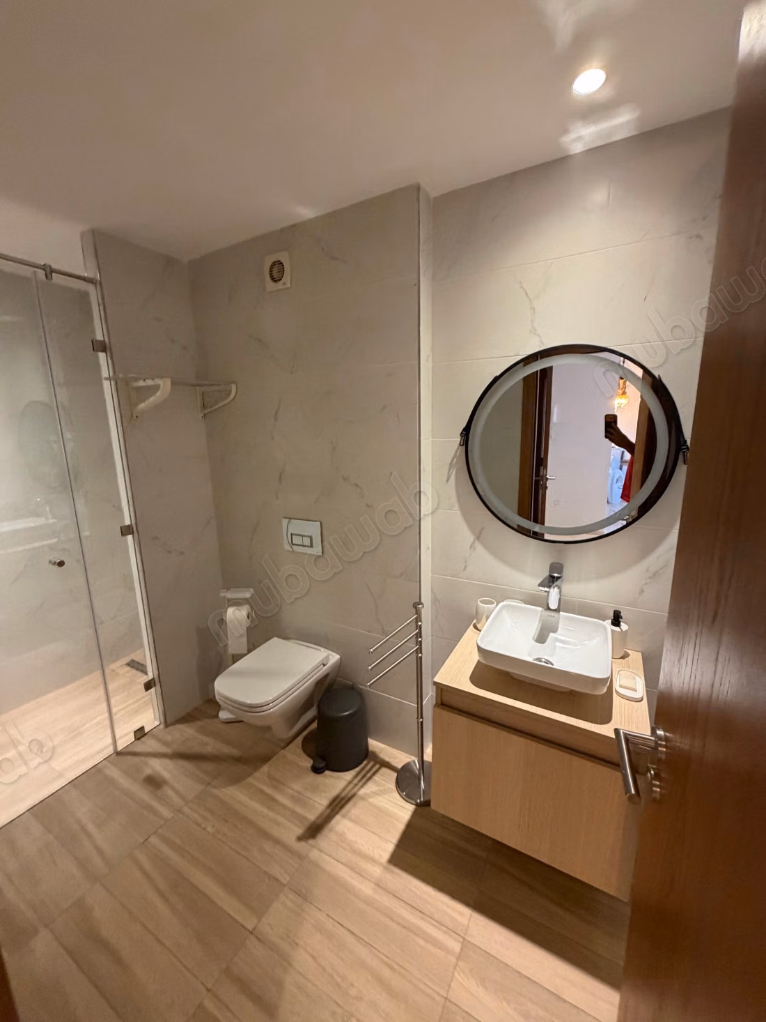Très bel appartement en location à Le Domaine D'Anfa.
Superficie 70 m².
Meublé