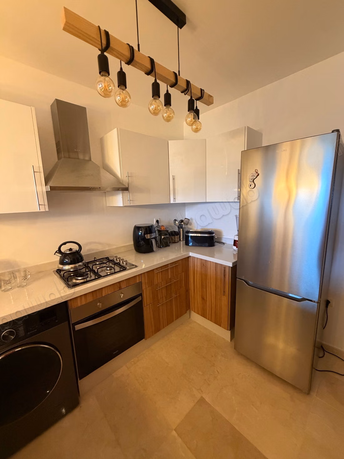 Très bel appartement en location à Le Domaine D'Anfa.
Superficie 70 m².
Meublé