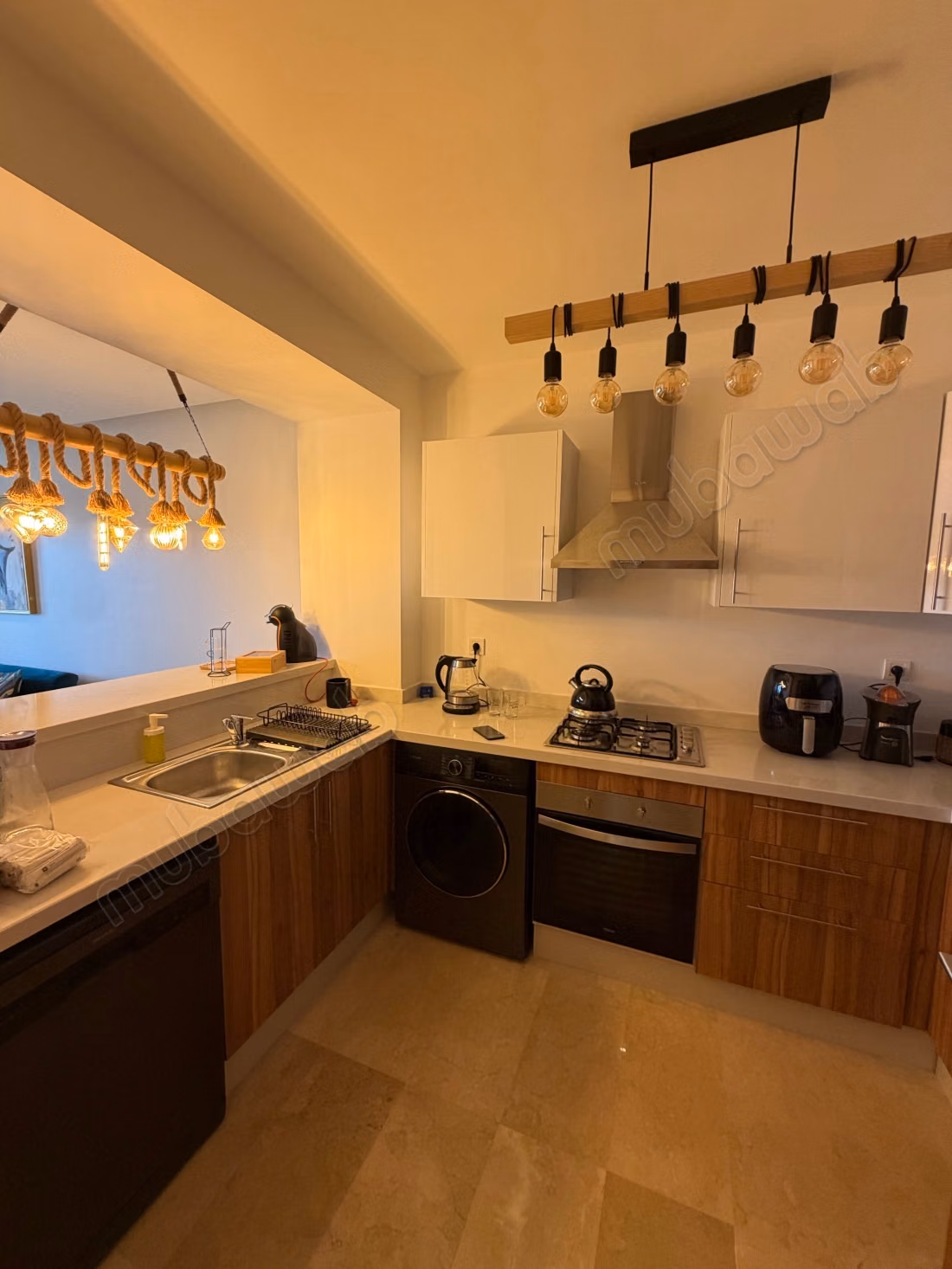 Très bel appartement en location à Le Domaine D'Anfa.
Superficie 70 m².
Meublé