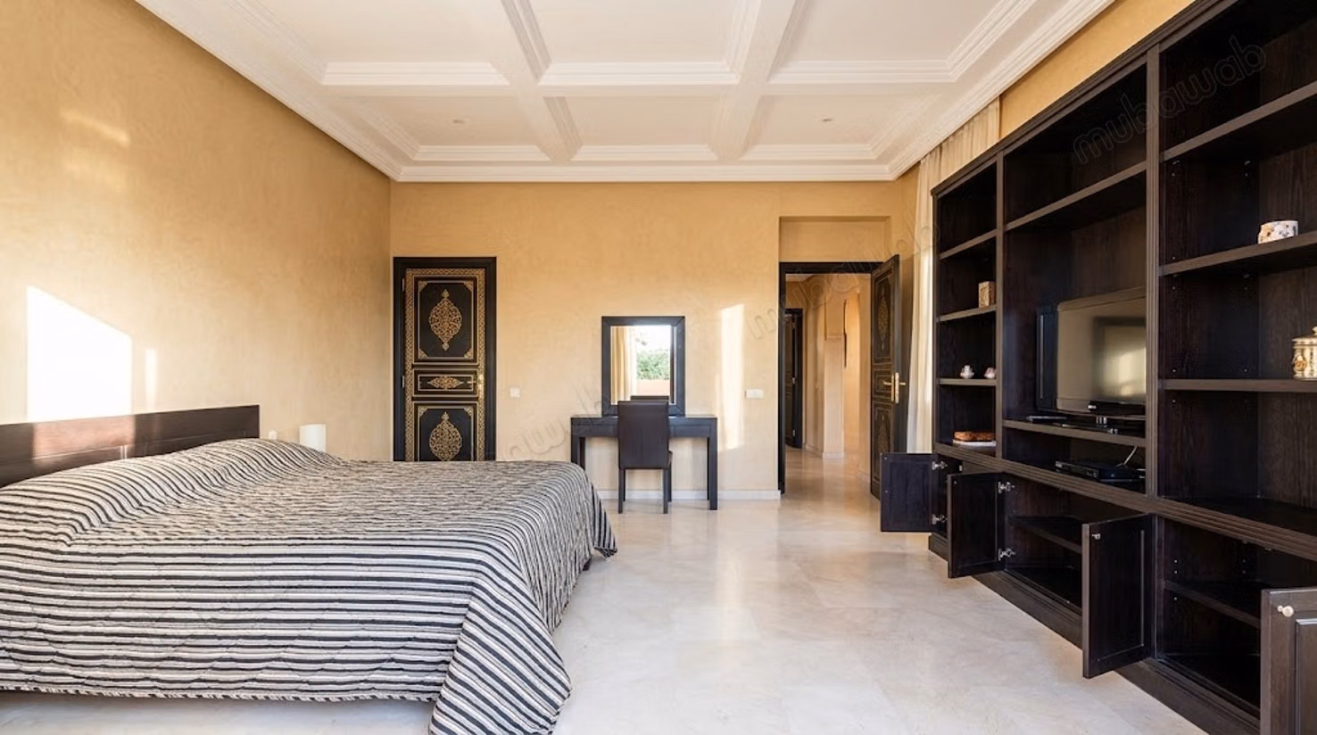 Villa van eenvoudig traditioneel ontwerp met Hammam