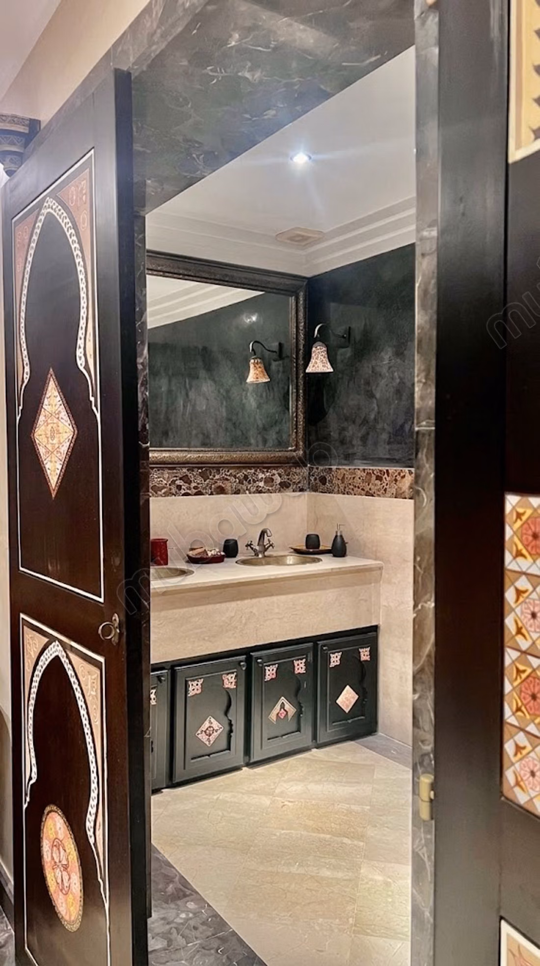 Villa van eenvoudig traditioneel ontwerp met Hammam