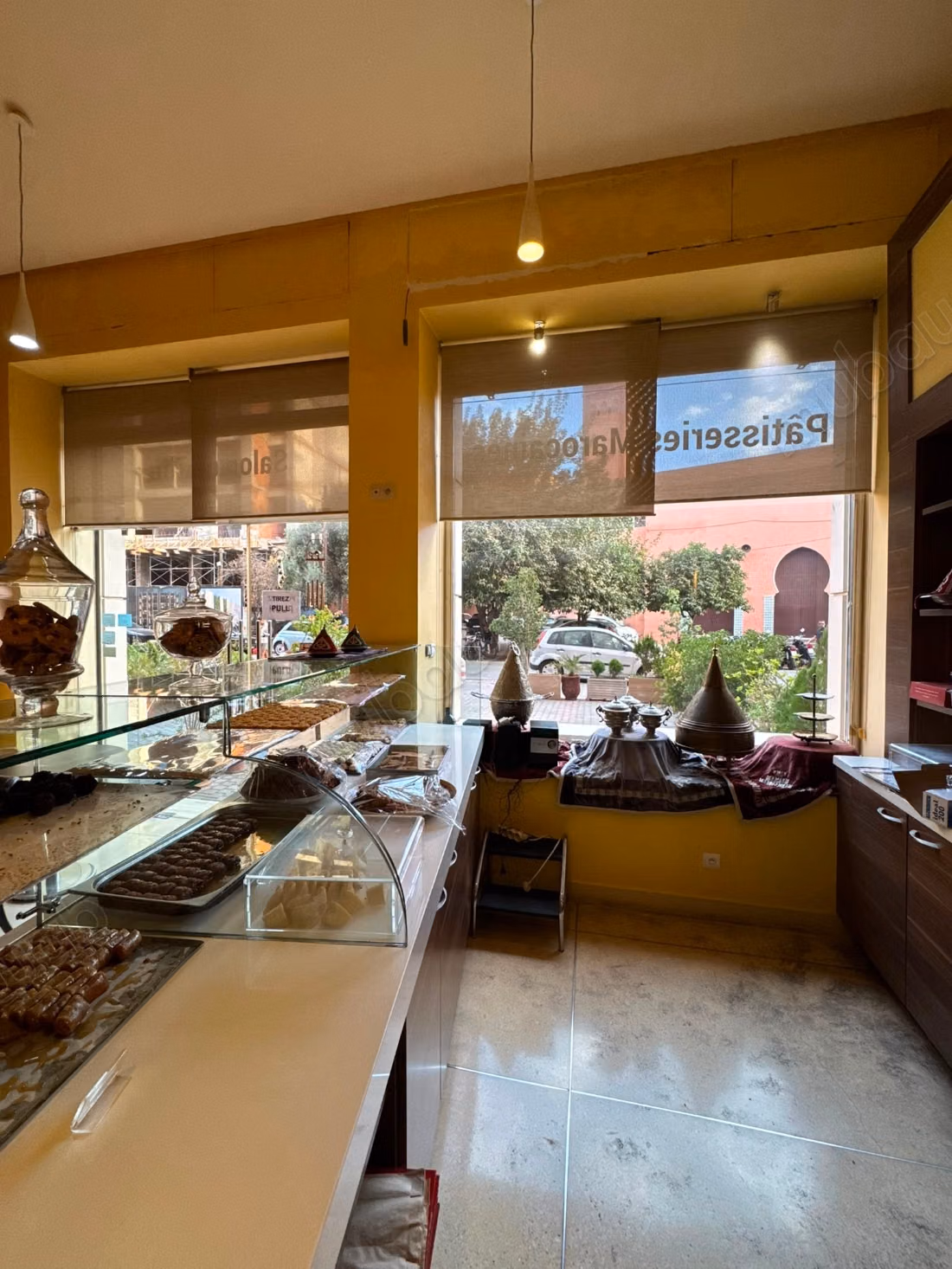Pasticceria e sala da tè con bella terrazza