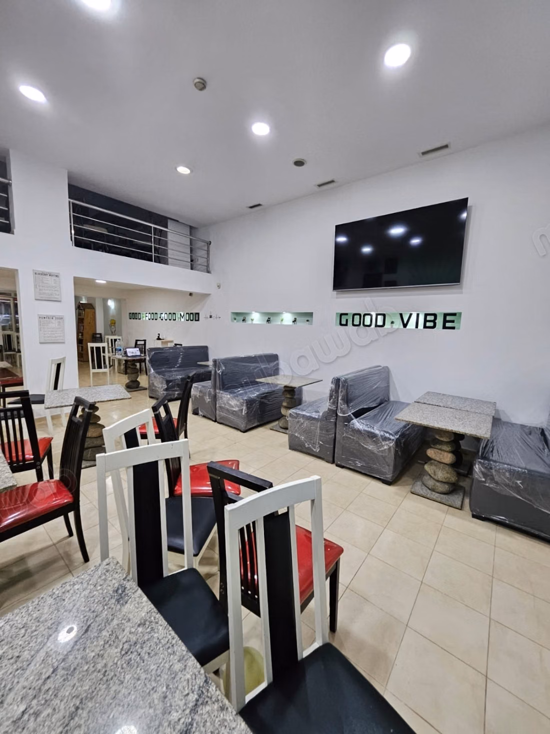 Local Commercial de 230 m² à Agdal