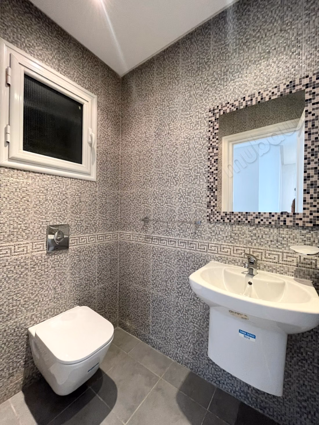 For rent: an S2 apartment with garden