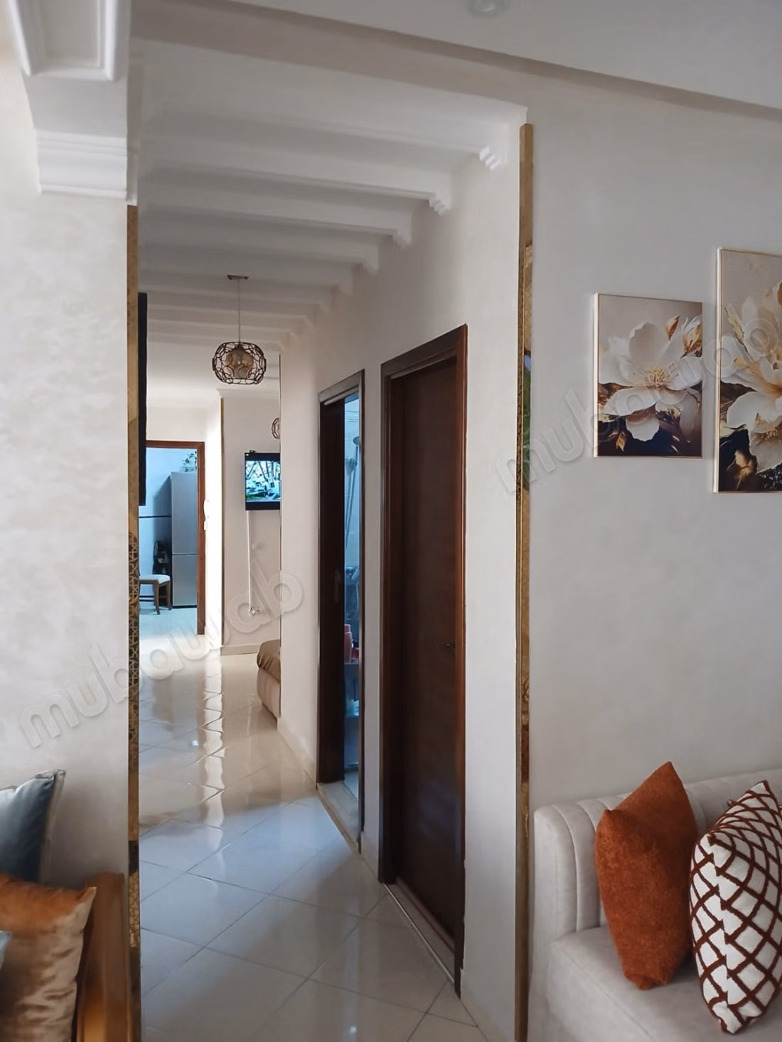 Appartement moderne à vendre au deuxième étage à Al-Awama