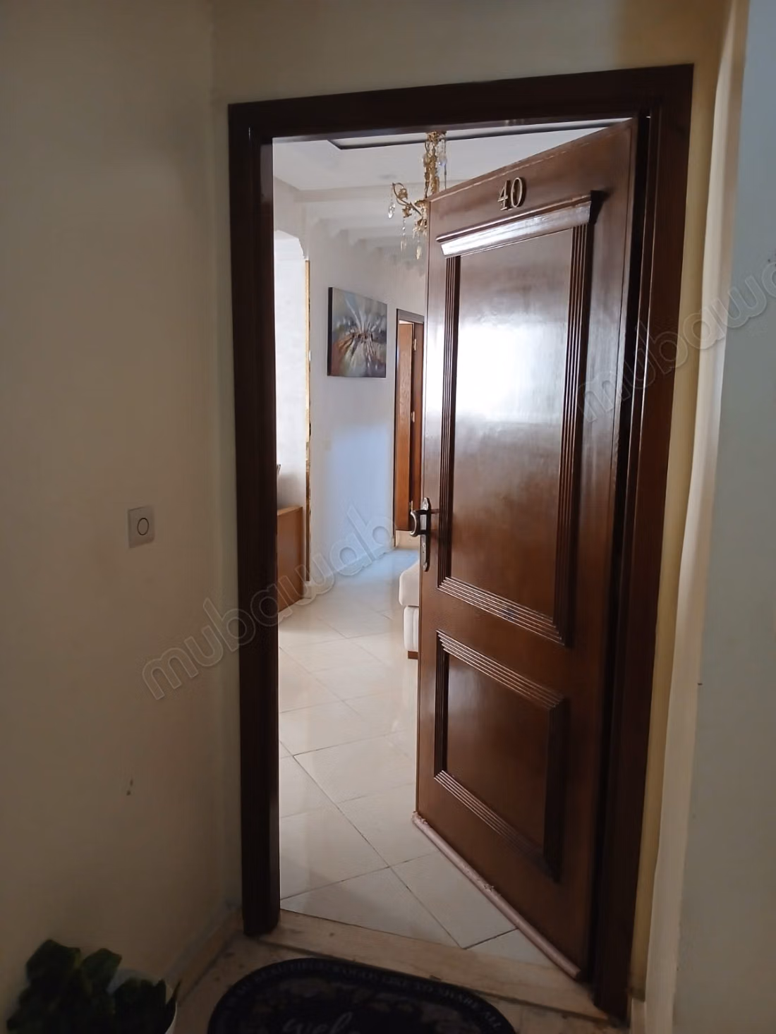 Appartement moderne à vendre au deuxième étage à Al-Awama