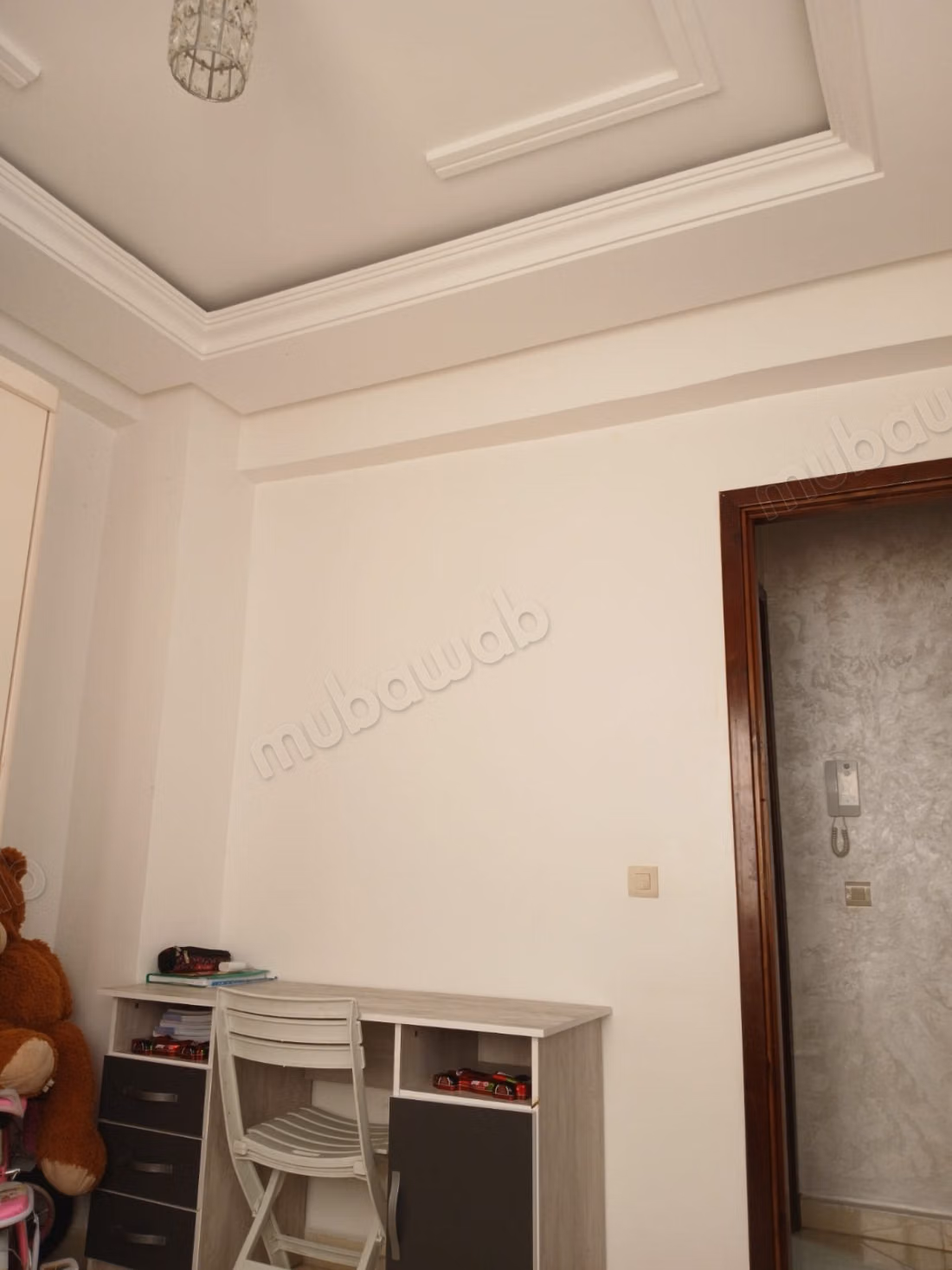 Appartement moderne à vendre au deuxième étage à Al-Awama
