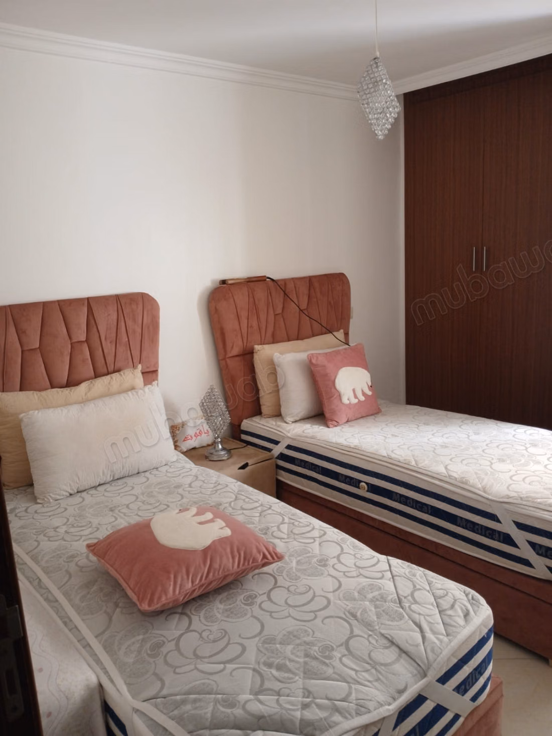 Appartement moderne à vendre au deuxième étage à Al-Awama