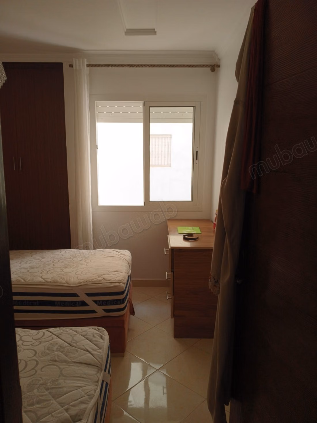 Appartement moderne à vendre au deuxième étage à Al-Awama
