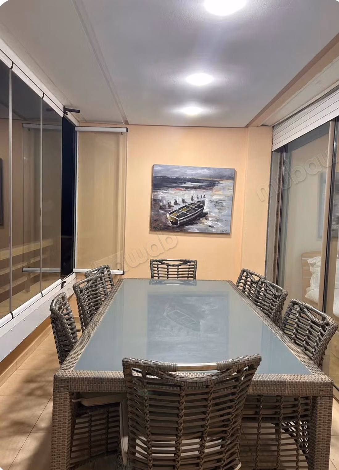 Appartement à vendre à Sidi Bouknadel.
Surface de 180 m².
Meublé