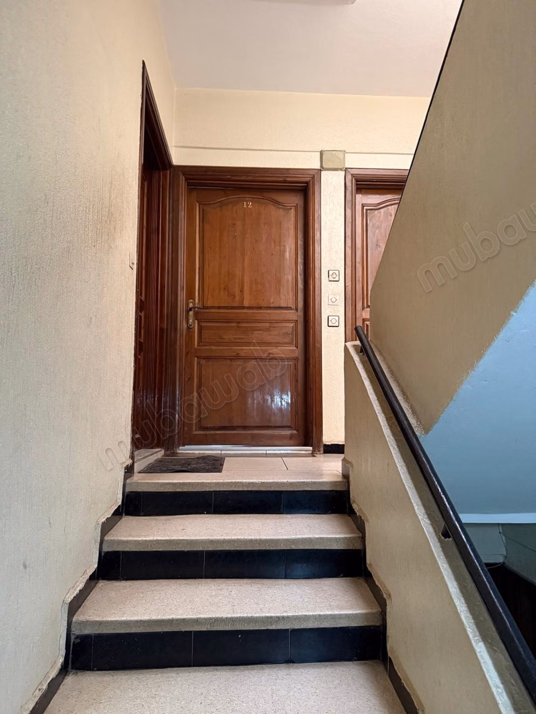 For sale apartment in Nassim 2. 2 large rooms. Well furnished