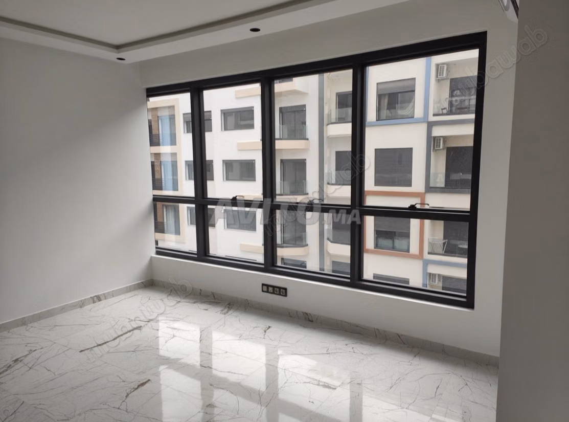 Bureaux à louer à Selouane 
Surface de 67 m²