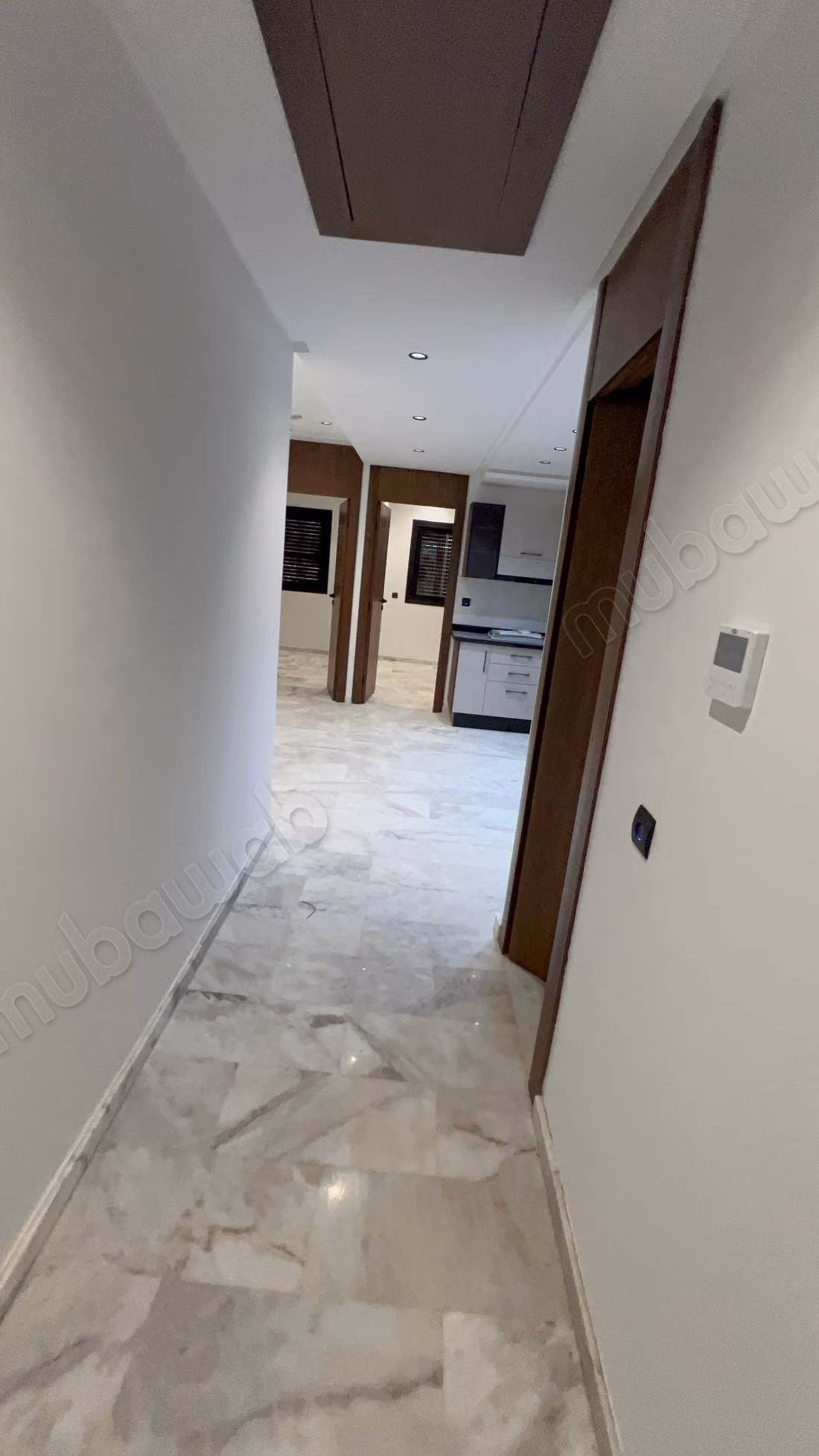 Superbe appartement à louer à Franceville. Superficie 68 m². Prestation de conciergerie, air conditionné