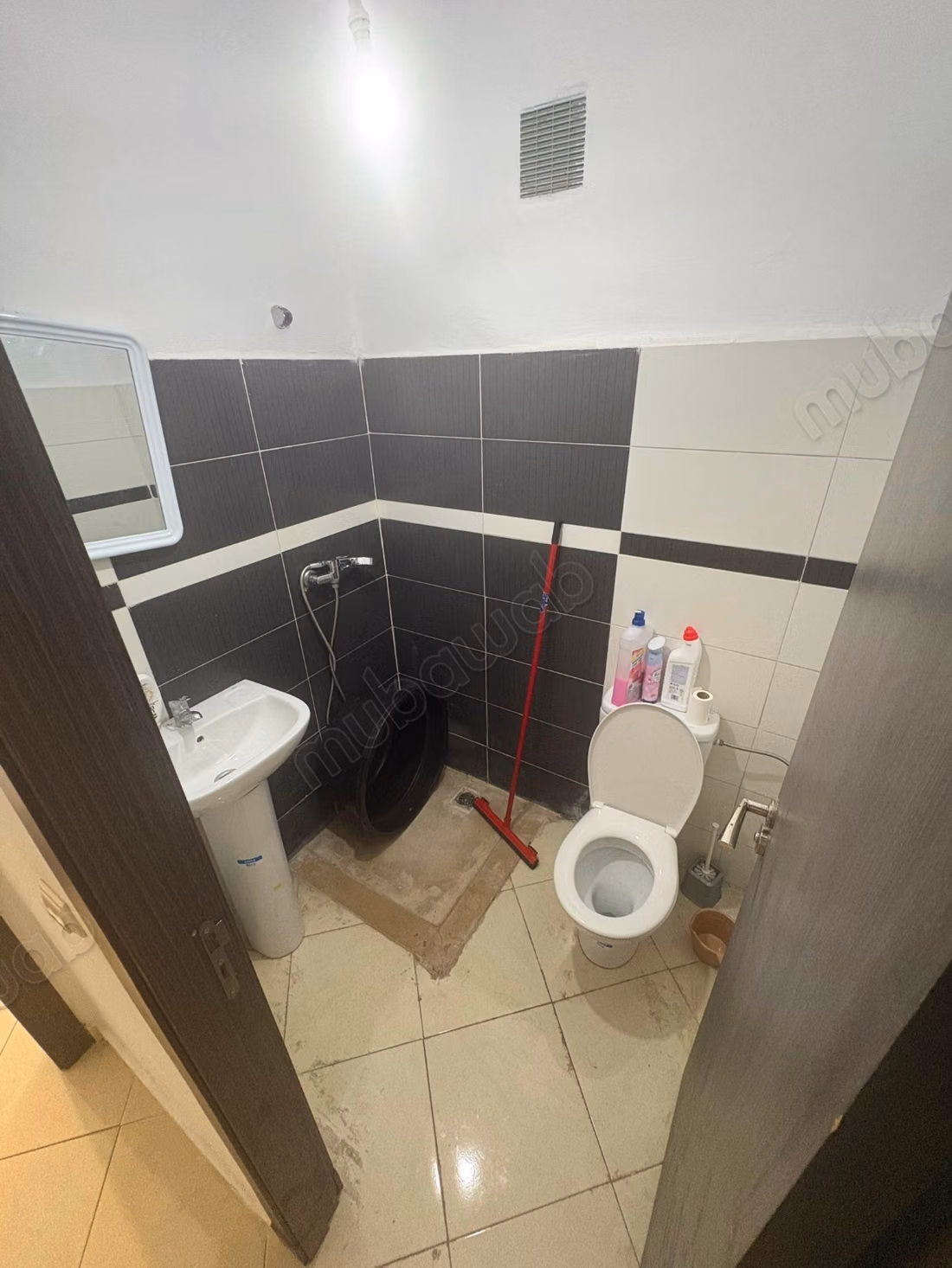 For sale: Furnished apartment on the first floor