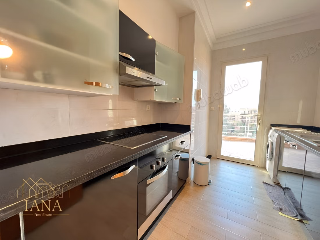 Apartment with large terrace, swimming pool