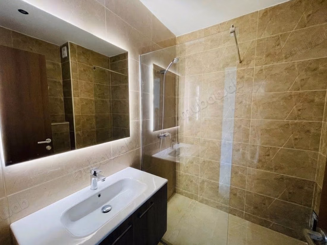 À vendre S1 neuf à la soukra
