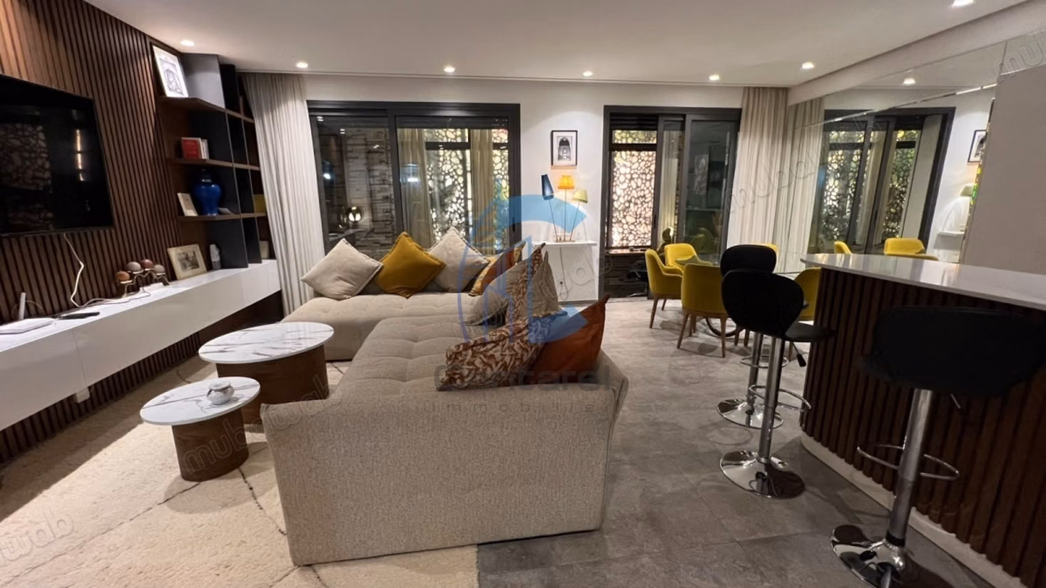 Luxury apartment with 2 bedrooms and 2 terraces, 112 m² for sale in Guéliz